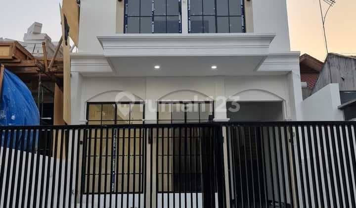 Dijual Rumah American Modern Darmo Permai Timur