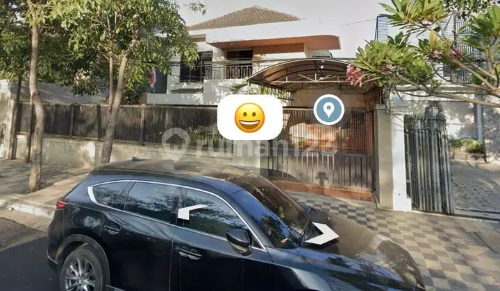Dijual Komersial Area Langka di Raya Dharmahusada Indah