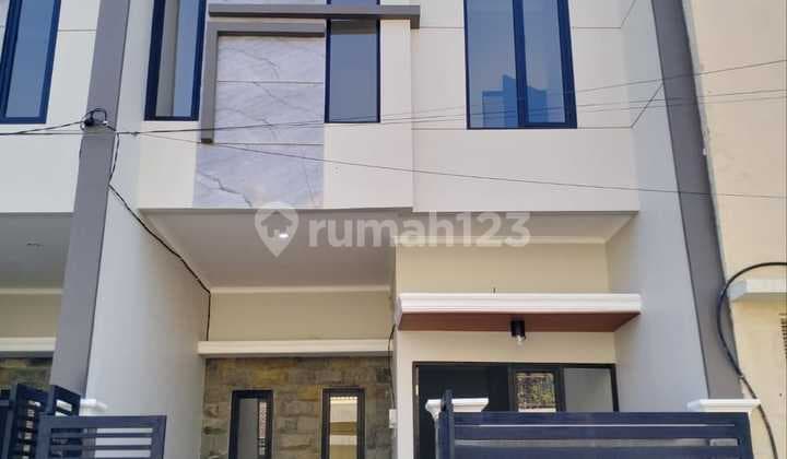 Ga Ada Lawan !!! Rumah Baru Gress Modern Minimalis Mulyosari*