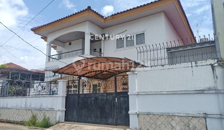 Rumah Mewah Strategis dan Siap Huni di Jalan Mapala Vi