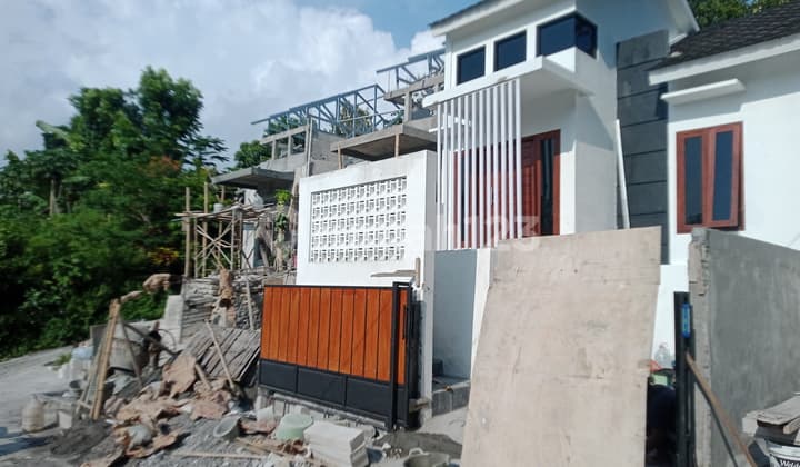 Ready-to-Occupy House with Freehold Title in Gamping, Sleman, Yogyakarta