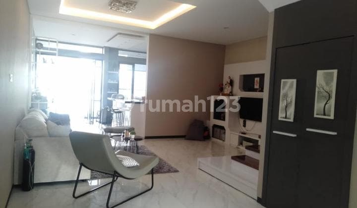 Furnished 3-story house in Mekarwangi, Bandung