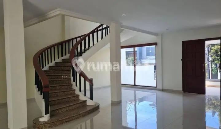 Jual Rumah Setramurni Siap Huni