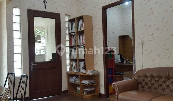 Rumah Strategis Cocok untuk Ruang Usaha Sayap Gatot Subroto Bandung