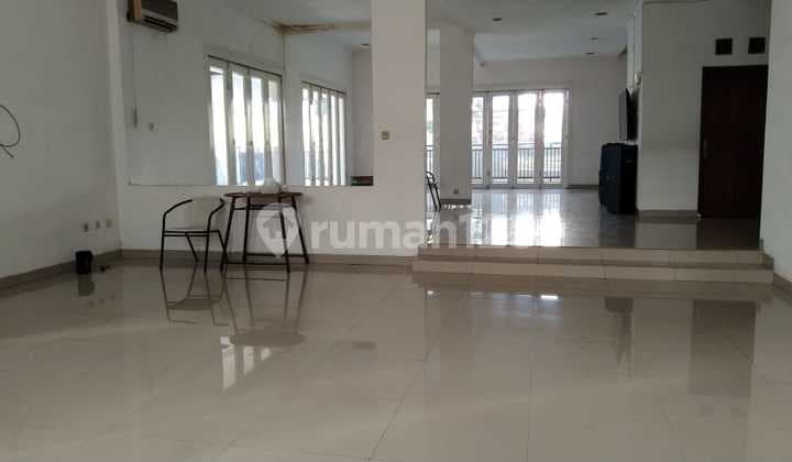 Ruang Usaha Mainroad Sayap Lodaya Bandung