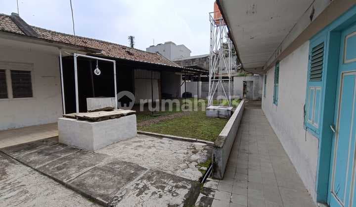 Ruang usaha tengah Kota di Bandung