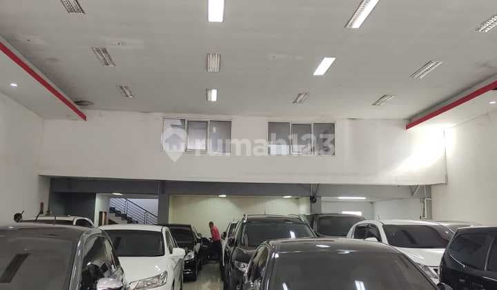 Ruang Usaha Mainroad di Moh Ramdan Bandung