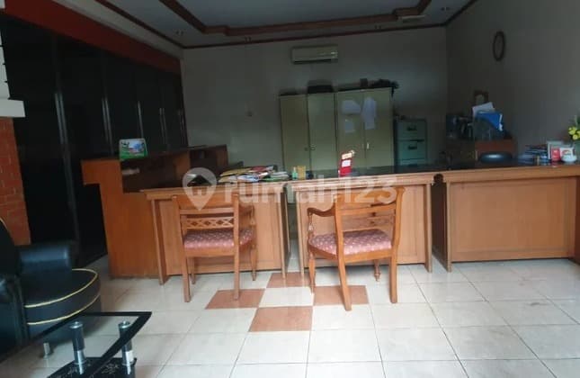 Spacious Commercial Space for Rent, Main Road Riau Bandung
