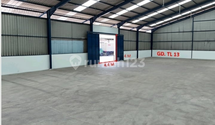 Warehouse for Rent in Bekasi Near Alexindo Sultan Agung Cakung Harapan Indah Loading Dock Near Toll Road