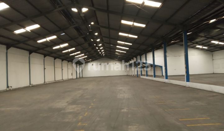 SEWA GUDANG CIRACAS STRATEGIS BEBAS BANJIR DEKAT DARI PASAR REBO HALIM CAWANG 4035m2