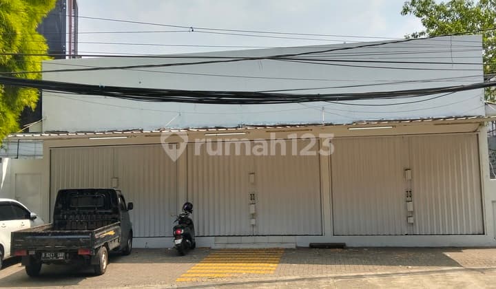1.5-Story Warehouse For Rent In Jatinegara 150 M2 Strategic Location