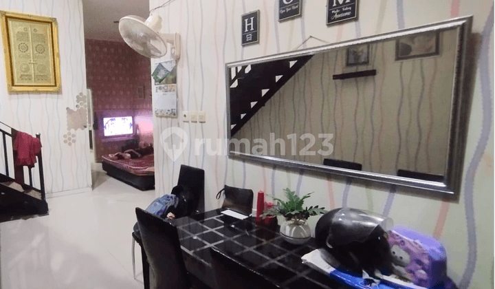 Rungkut Medokan Ayu Dua Lantai Dekat Upn, Row Jalan Lebar