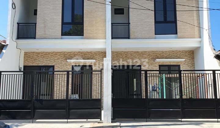New House Nirwana Eksekutif, Lebar Jalan 3 Mobil