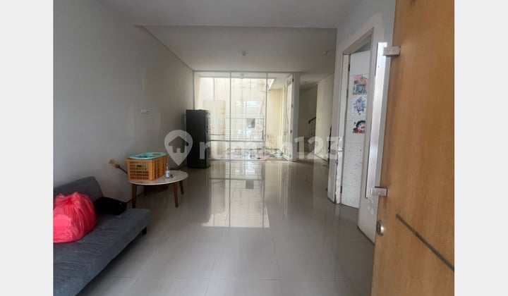 Dijual Rumah Royal Residence Cluster Bleinhim Full Furnish Surabaya