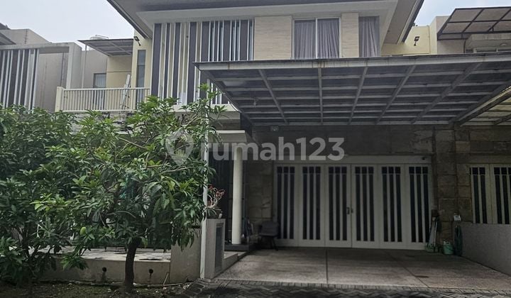 Minimalist Semi-Furnished House with 5+1 Bedrooms