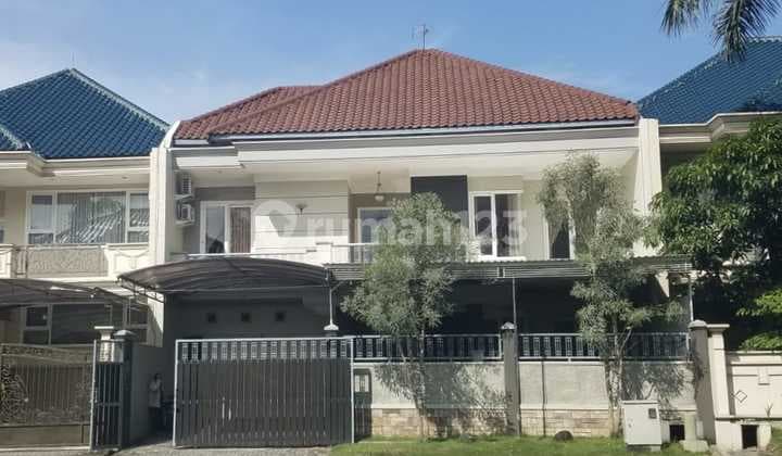 Komersial Area Nih, bisa untuk Kantor atau Les²An. Lokasi Super Strategis