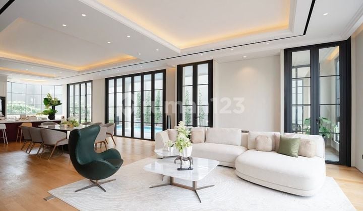 Rumah Cantik Mewah di Lokasi Strategis Keb Baru,Jarang Ada