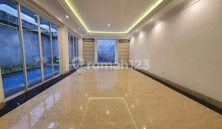 Interesting!! Nice House in a Strategic Area of Kebayoran Baru, 3 Floors @Wide Roadside