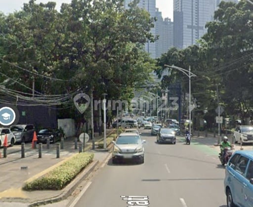 Tempat Usaha - Senopati, Disewakan