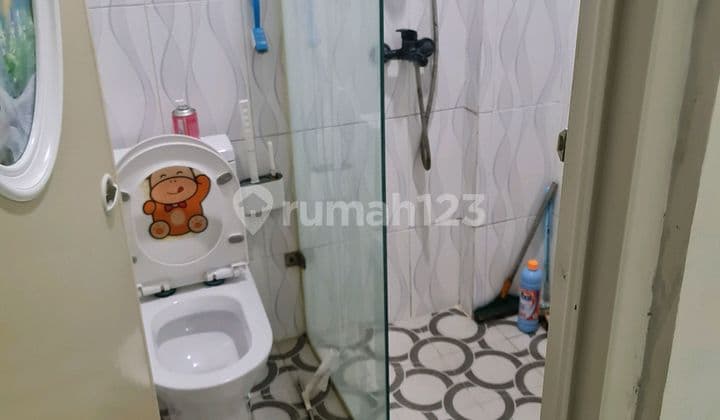 Dijual Cepat. Rumah Di Taman Surya 5