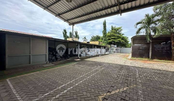 Gudang Bagus 2 Lantai, Strategis