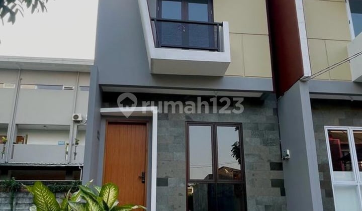 Beli Pasti Untung, Murah, Turun 300 Juta, Rumah Baru, Free Canopy, Murah, Bagus dan Baru, Siap Huni di Bsd
