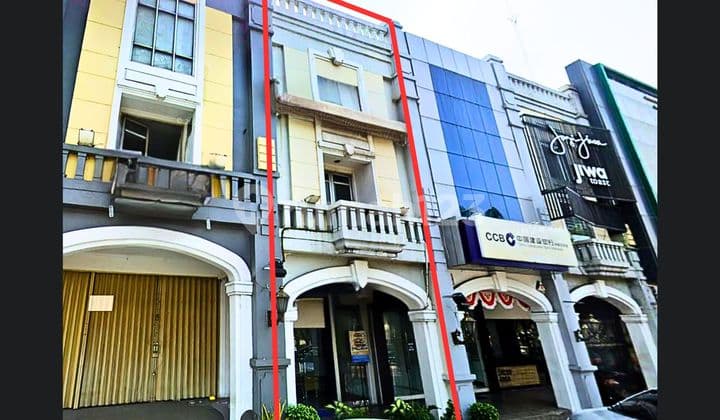 Ruko Capitol Di Pintu Gerbang Jababeka Cikarang Ditepi Jalan Ramai