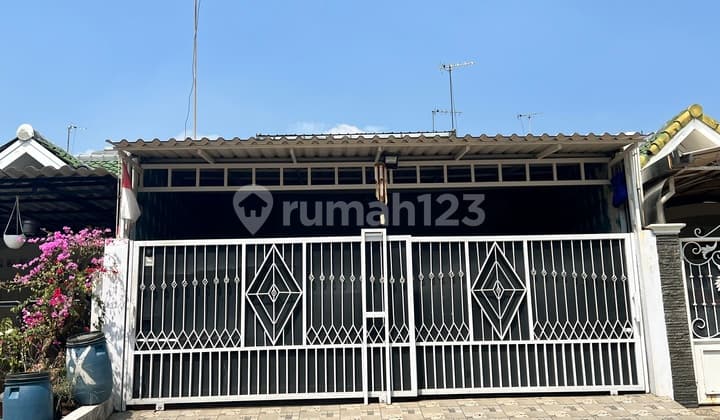 Rumah Nyaman & Siap Huni di Mekar Indah, Jababeka - Lokasi Strategis & Harga Menarik!