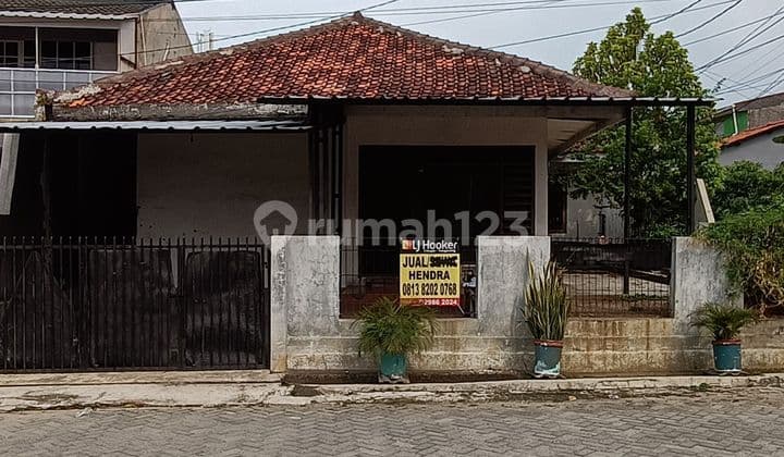 Rumah Tua di Kreo Tangerang