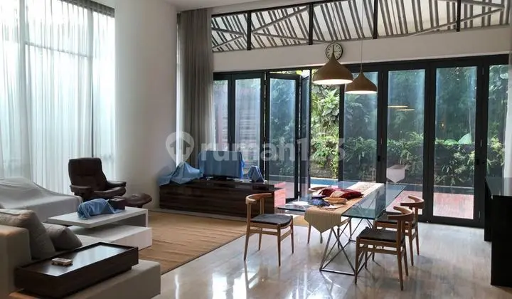 Verde Apartemen For Rent East Tower | Ground Floor | 2br | 300m² | Poolside Patio | $6,000/mo