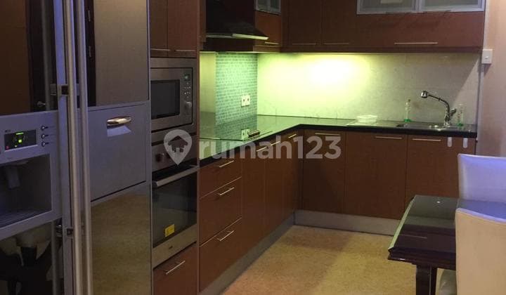 CAPITAL RESIDENCE APARTMENT, SIZE 170 M - 3 BEDROOMS, PRIVATE LIFT With Package Cleaning / Internet / Electric/ water