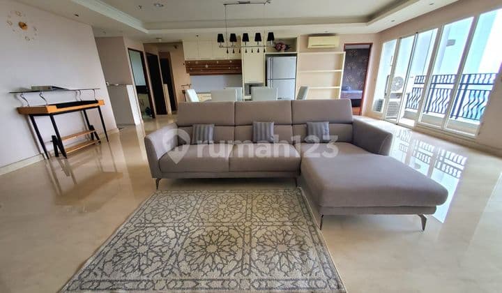 Rent Apartemen Permata Hijau Suites 4 Kamar Tidur, Jakarta