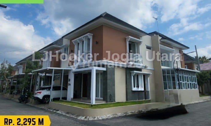 Elite 2-story house in a residential area on Yogyakarta Regency Road