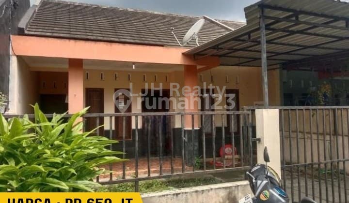 Rumah Cantik Minimalis Utara Jl. Damai Jakal Km. 8 Yk Dekat kampus UGM dan Hotel Hyatt
