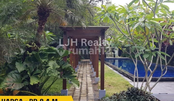 Rumah Mewah, Modern Minimalis, Bagus dan Terawat, Lokasi di Utara Kota Jogja, Dalam Lingkungan dan Wilayah Yang Asri, Tenang, Bersih dan Aman, di Jl Gito Gati.