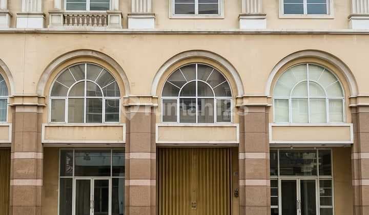 Grand Itc Permata Hijau 3-Story Shop House Semi-Furnished Ready to Occupy