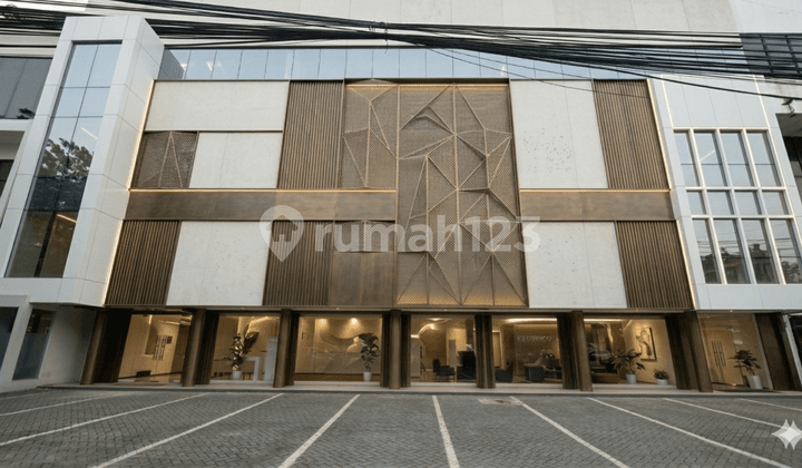 4-Storey Linked Shophouse in Kebayoran Baru Strategic Commercial Area with Ample Parking