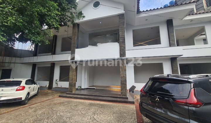 RUMAH RUANG USAHA EX KANTOR 2 LANTAI HOS COKROAMINOTO MENTENG COCOK UNTUK KLINIK BANK KANTOR