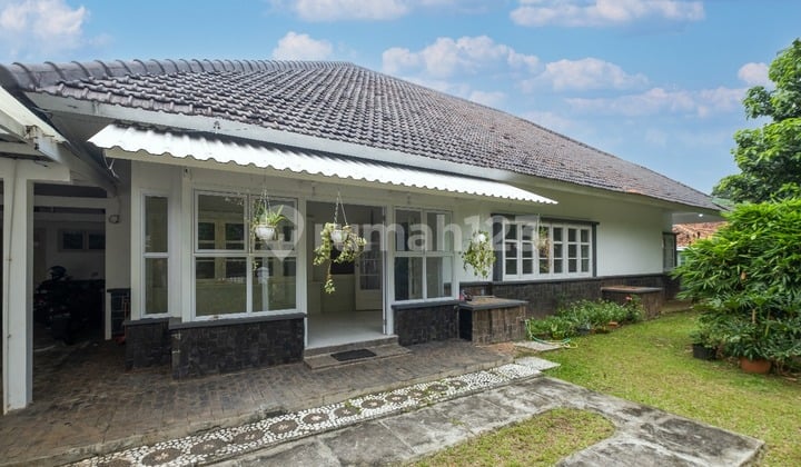 RUMAH KLASIK PAKUBUWONO STRATEGIS BISA UNTUK KANTOR SEKOLAH RUMAH TINGGAL SIAP HUNI