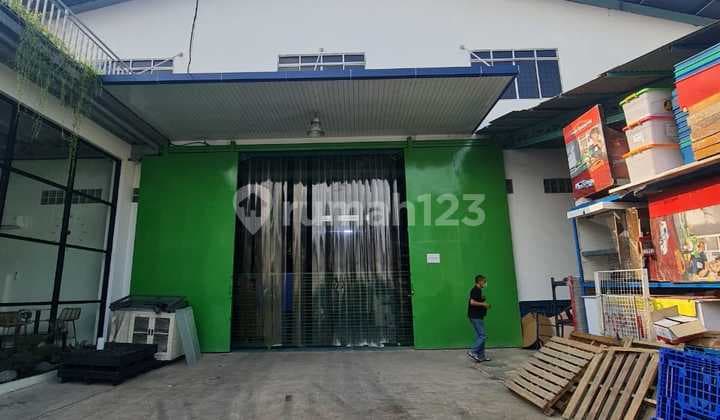 Gudang dan Kantor Furnished 1300 M2 Semanan Daan Mogot Bebas Banjir Siap Huni