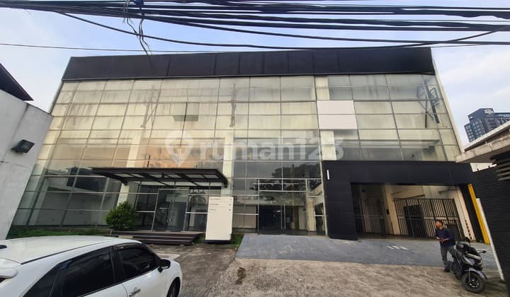 GEDUNG SHOWROOM MOBIL BARU BSD SERPONG TANGERANG SIAP HUNI