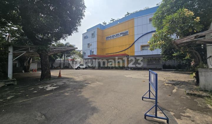 Gedung Ex Sekolah Tebet Semi Furnished Parkir Luas Area Komersil