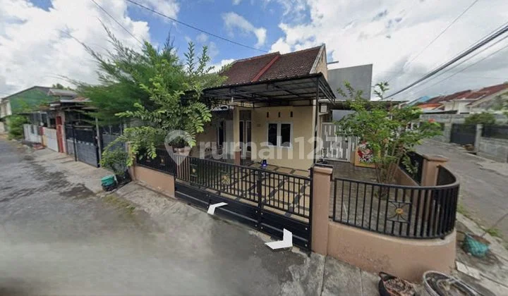 Rumah Hook Cantik Di Perumahan Amanda Regency Lumajang