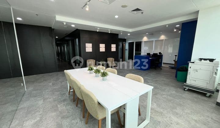 Sewa Kantor Unit Furnished 4 Pax di GKM Green Tower Simatupang