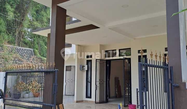 Rumah Dijual 2 Lantai Posisi Huk di Bsd Serpong Park