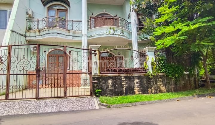 Rumah 2 Lantai Huk Perlu Renov di Serpong Villa Melati Mas