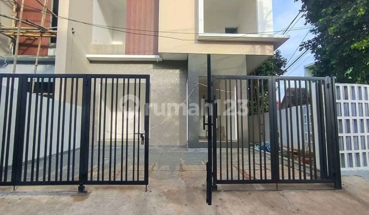 Rumah 2 Lantai Baru Modern di Serpong Villa Melati Mas