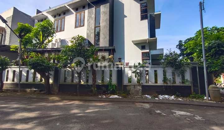 For Rent House Position Huk in Serpong Villa Melati Mas