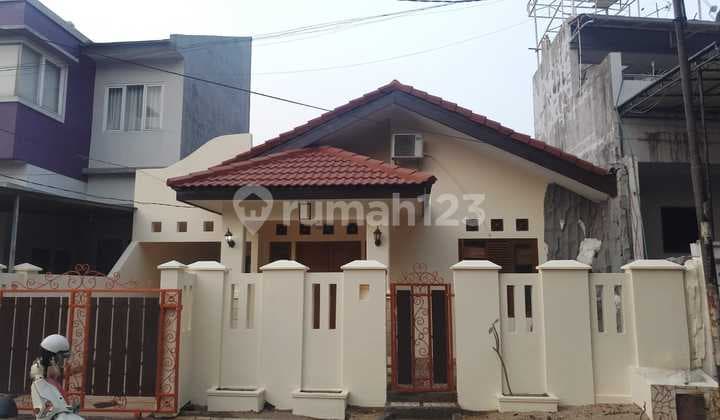 House for Rent, Tidy and Ready to Occupy in Serpong Villa Melati Mas
