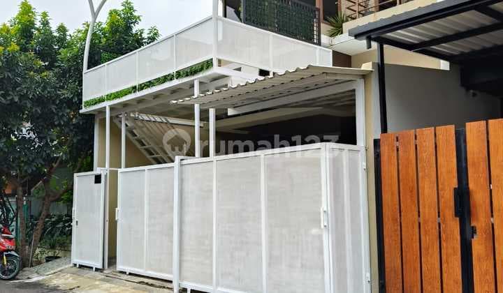 Rumah 2 Lantai Rapi Siap Huni di BSD Griya Loka Sektor 1.5